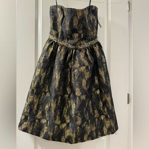 monique lhuillier strapless black and gold dress. Size 12